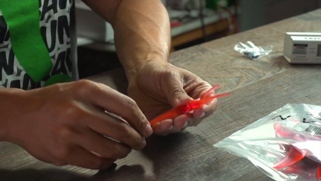 Low cost motors, shiny antennas, RTF 4" racer, new props | Whats New Wednesdays смотреть онлайн