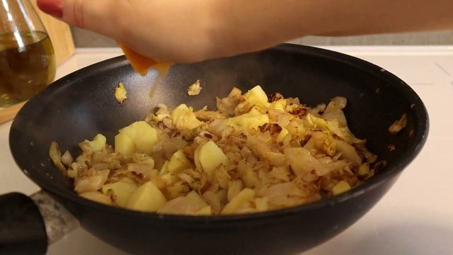 Что приготовить из слоеное тесто? Очень сытные и вкусные рулетики | Лариса Маковецки смотреть онлайн