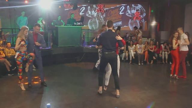 URBAN KIZ final intermidiate 1 - 2 заход - Crazy About Kizomba Competition 2! смотреть онлайн