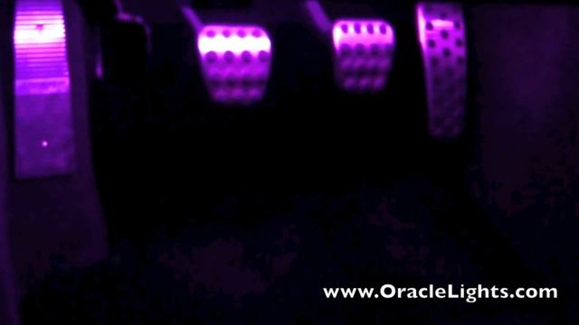 Dodge Challenger with Oracle ColorSHIFT Halos смотреть онлайн