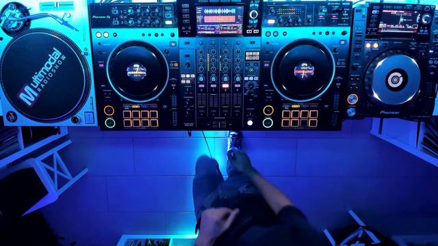 Soulful House to Funky House DJ Mix by Billy Jackin @ Multimodal 740 - September 2022 смотреть онлайн