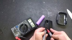 Ремонт беспроводных наушников неизвестной модели! Не заряжается один наушник.