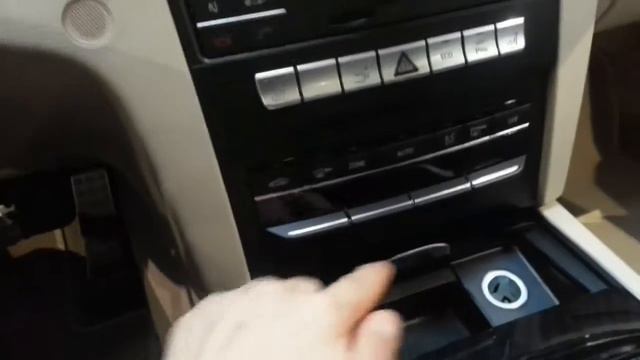 MERCEDES-BENZ E 200 смотреть онлайн