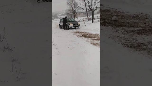 не чистят дороги в селе Крецоаиа смотреть онлайн