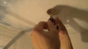 Как заменить точечный светильник  в натяжном потолке.