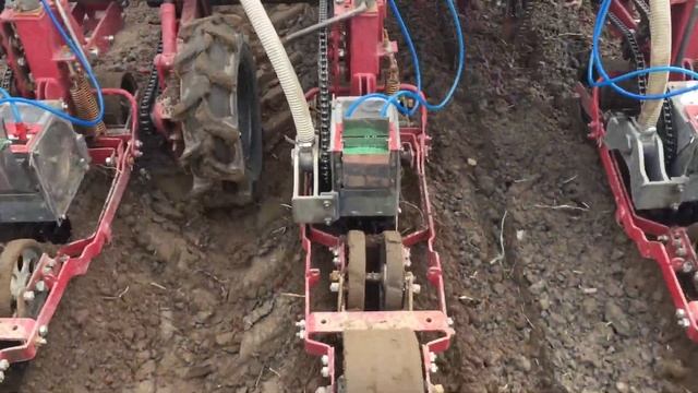 Сеялка пневматическая овощная СПО-4 смотреть онлайн