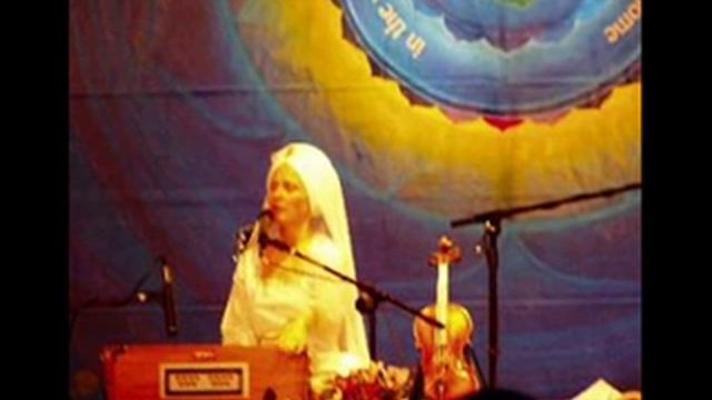 Ek Ong Kar - Snatam Kaur.wmv смотреть онлайн