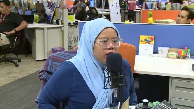 BERBASIKAL - Apai Accident, Hobi Basikal, & Main Bola Mental смотреть онлайн