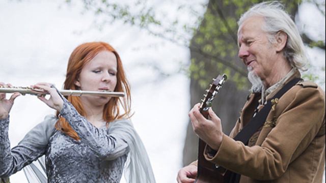 Greensleeves/El Condor Pasa (The Violet Moon)