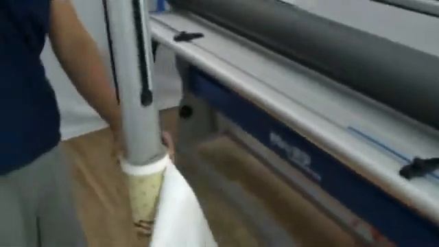 Односторонний горячий холодный ламинатор MF1700 A1 смотреть онлайн