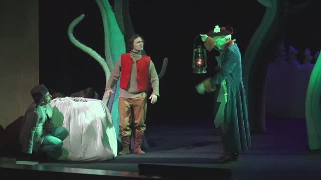 в театре смотреть онлайн