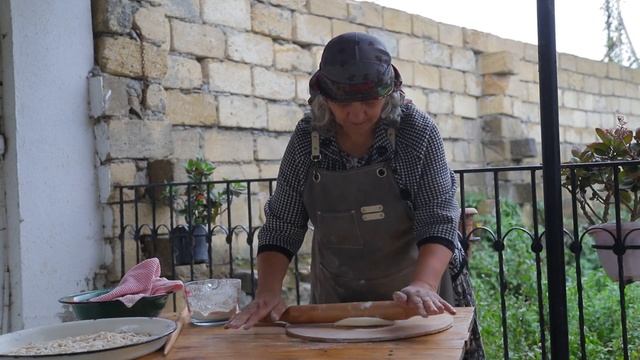 Kənddə Yağışlı Havada Isti şorba Bişirmək