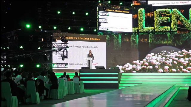 Aubrey de Grey Ph.D. Vision Millenium 2015, Da Nang, Vietnam, live смотреть онлайн