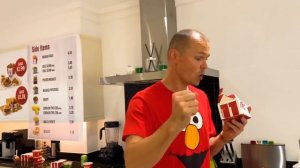 Папа Макса и Кати открыл новое кафе жаренной курочки AFC