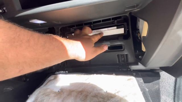 How to Replace Cabin Air Filter on a Hyundai Equus (2011-2016) смотреть онлайн
