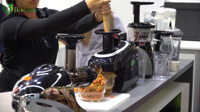 Сравнение лучших соковыжималок с двумя шнеками Green Star: Elite и PRO от бренд-шефа Tribest смотреть онлайн