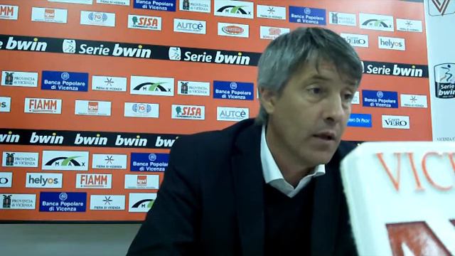 Vicenza-Modena: conferenza stampa post-gara di mister Bergodi.wmv смотреть онлайн