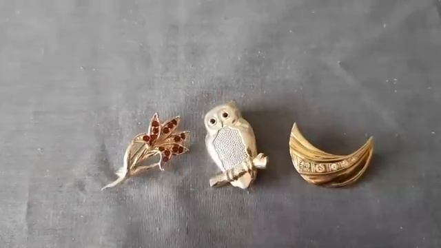 Покупки на барахолке за декабрь + стихи. смотреть онлайн