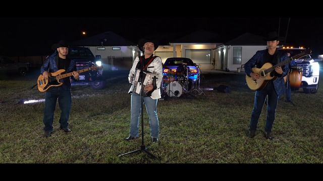 Mariposa (LIVE) Official Music Video