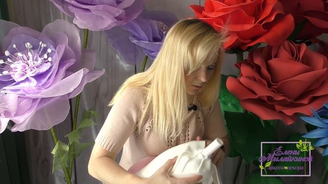 Как сделать Розу из изолона. Новый бесплатный мастер класс по ростовым цветам смотреть онлайн