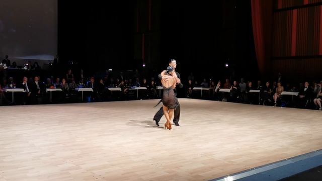 CHA CHA CHA - Viacheslav SAMOKHIN & Anzhela KURYSHOVA - Nuit de la danse 2020 смотреть онлайн