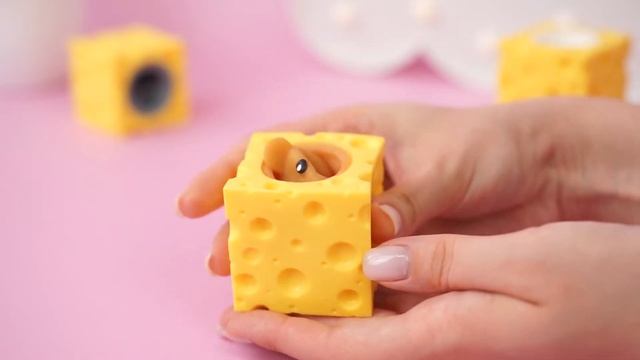 Игрушка-антистресс "Мышка в сыре" смотреть онлайн
