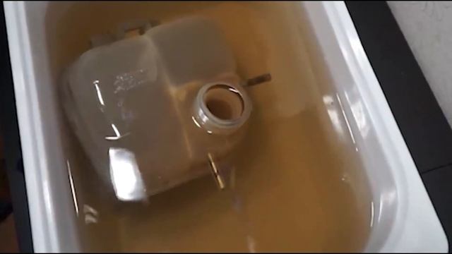 Как Очистить Расширительный бачок Навсегда. АвтоХак смотреть онлайн