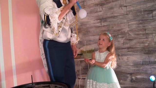 Детский день рождения. Алёна 4 годика. смотреть онлайн