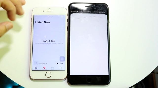iPhone 7 Vs iPhone 7 Plus In 2023! (Comparison) (Review) смотреть онлайн