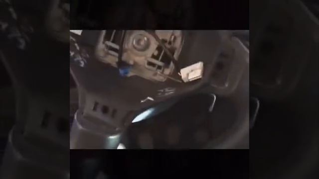 Как снять подушку безопасности Peugeot 308 / 5008 смотреть онлайн