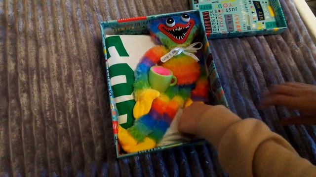 СОБИРАЮ ПОДАРОК ДРУГУ С КРИСТИНОЙ!! *Чашка-Хамелеон!?* смотреть онлайн