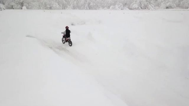 Драйв на питбайке зимой смотреть онлайн