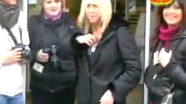 вручение подарка(1).avi смотреть онлайн