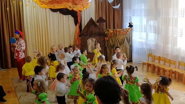 ПЕРВЫЙ УТРЕННИК ПРАЗДНИК ОСЕНИ ??? смотреть онлайн