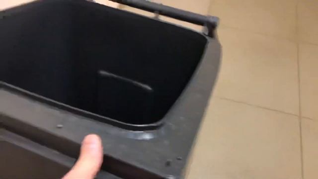 Мусорный контейнер п/э, 120 л, цвет серый, с крышкой и педалью смотреть онлайн