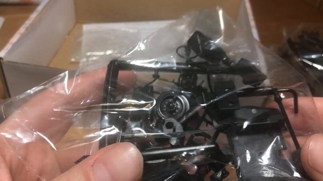 AVD 1/43 ПСА-2 Распаковка большой красной пожарной машины смотреть онлайн
