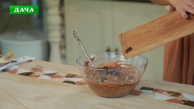 Шоколадный брауни с кабачком//Мятно-лаймовый сливочный крем смотреть онлайн