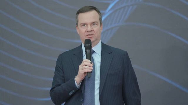 Международная ювелирная выставка-конгресс J-1. День второй. смотреть онлайн