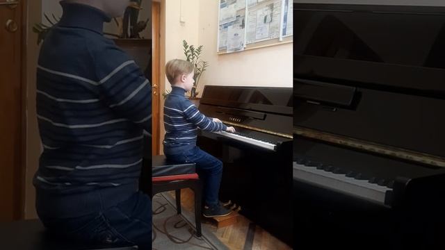 Сокол Александр, 9 лет, г. Брест, В. Моцарт. Менуэт Фа мажор. смотреть онлайн