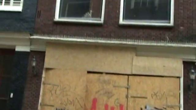 РЕКОНСТРУКЦИЯ ОТЕЛЯ АМСТЕРДАМ -клип-22 смотреть онлайн