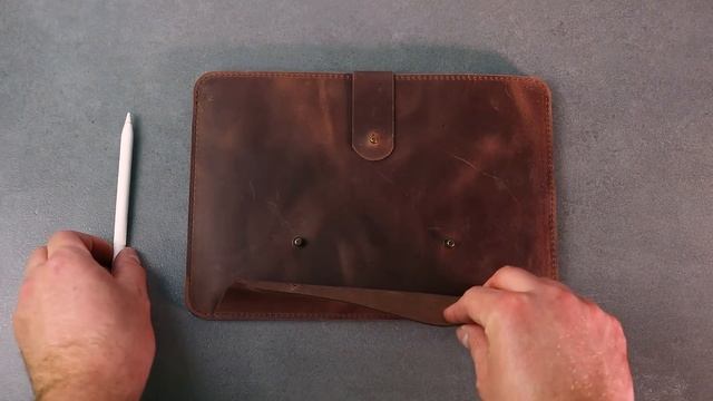 Leather iPad sleeve made by INCARNE Leather смотреть онлайн