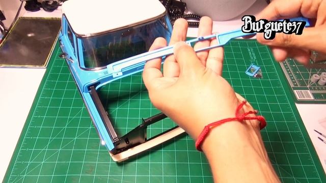 Pickup Ford F-100 Salvat #78, #79 y #80 - Refuerzo frontal, claxon y marco del radiador смотреть онлайн