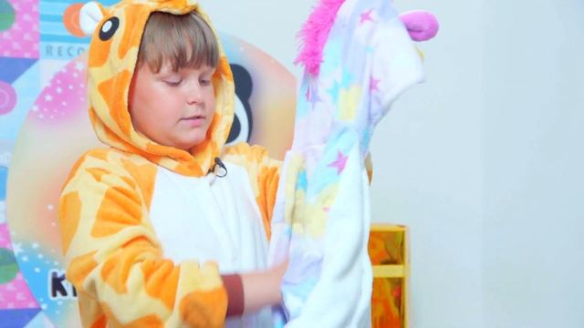 Обзор кигуруми Единорог Звездочка. Распаковка кигуруми от сайта Кигуруми.рф смотреть онлайн