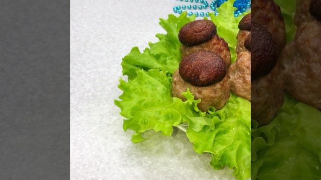 НОВОГОДНИЙ СТОЛ 2021/С МЯСНЫМИ ГРИБОЧКАМИ ШАМПИНЬОНАМИ очень ПРОСТО и ВКУСНО смотреть онлайн