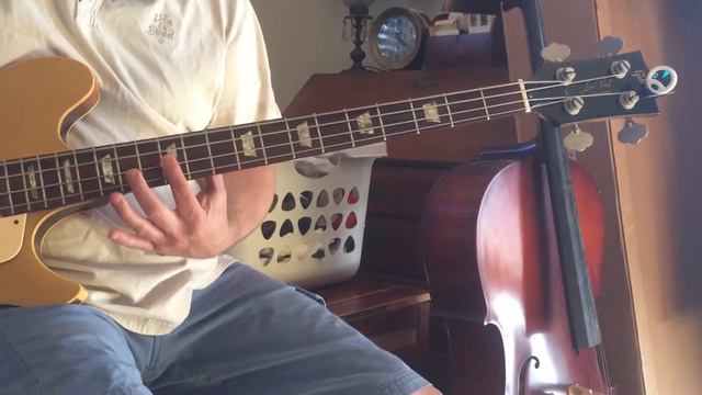 Les Paul goldtop bass смотреть онлайн