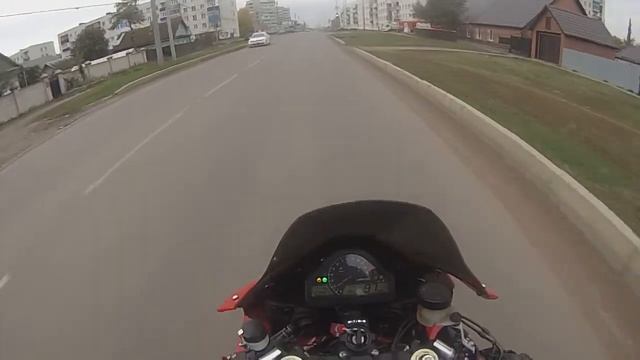 StreetNb. Катаем на Honda CBR1000RR FireBlade смотреть онлайн