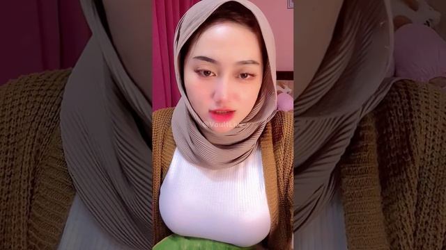 Live Cantik Indy Hijab di Sore Hari смотреть онлайн