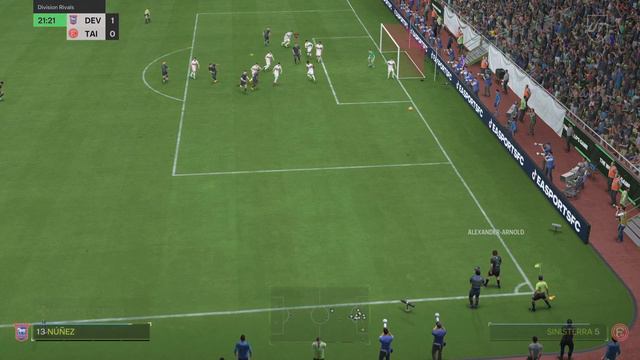 Leon Bailey long range finesse 🎯🤩 EA FC24 Ultimate Team смотреть онлайн