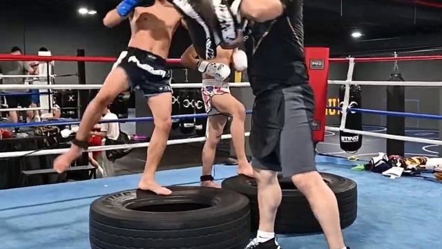 We work on elastic for speed and balance??Мы работаем на резинку для скорость и на баланс смотреть онлайн