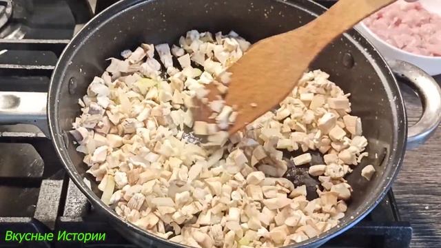 Фаршированные шампиньоны с курицей и сыром. Закуска на праздничный стол смотреть онлайн